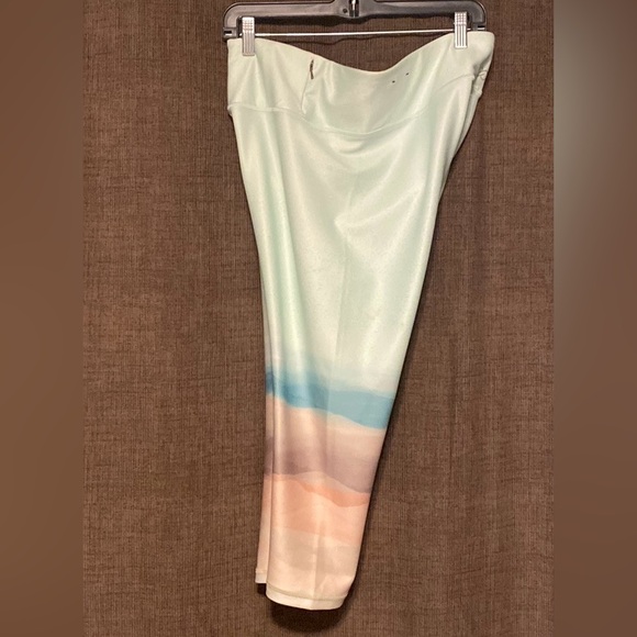 CALIA by Claire Underwood Landscape Mint Green Workout Capri size XL - Picture 4 of 8